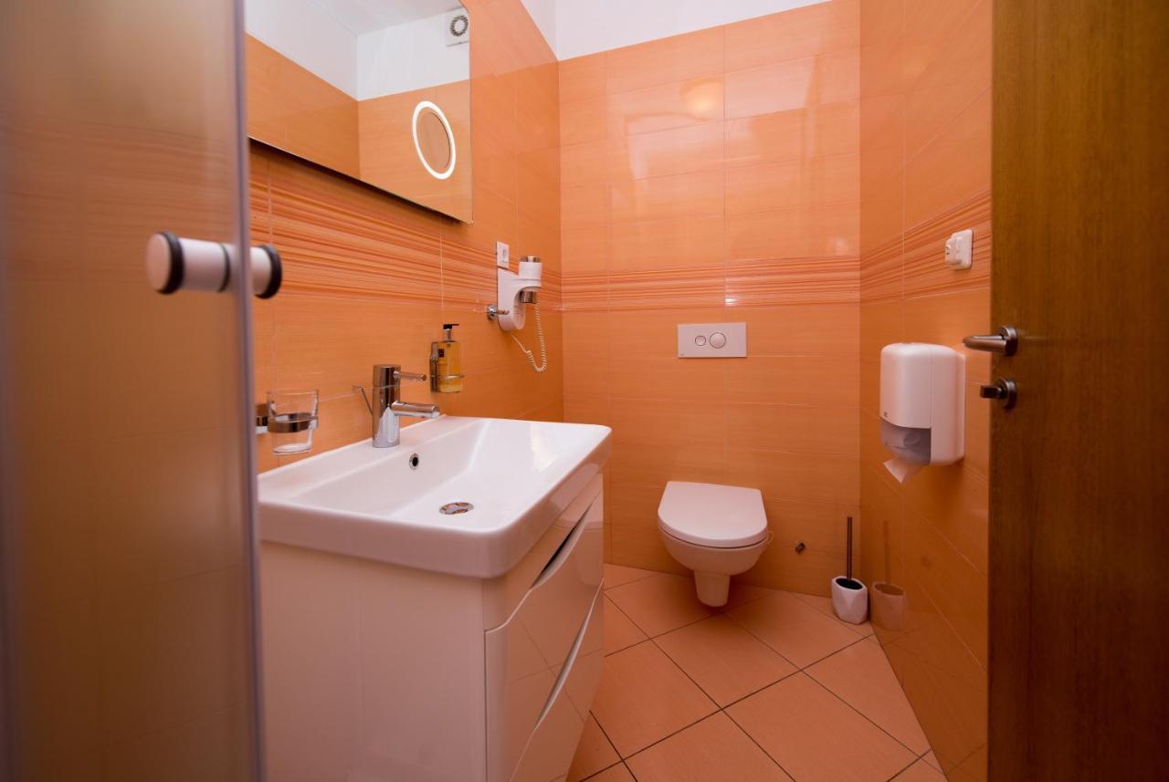 Sunset City Apartment Split